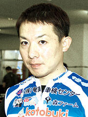 東隆之